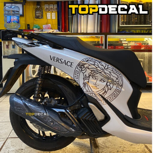 Dán xe Sh màu trắng ngọc trai phối tem Versace - Ảnh 6