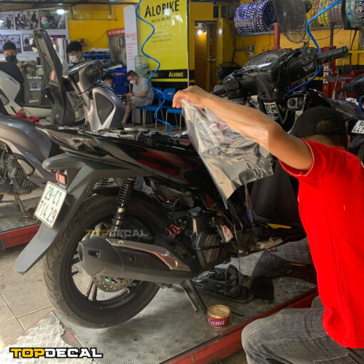 Dán chống xước xe SH - Ảnh 4