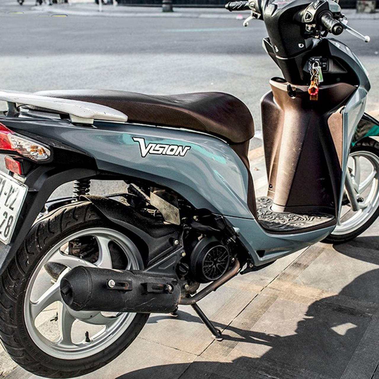 dán chống xước xe vision bao nhiêu tiền