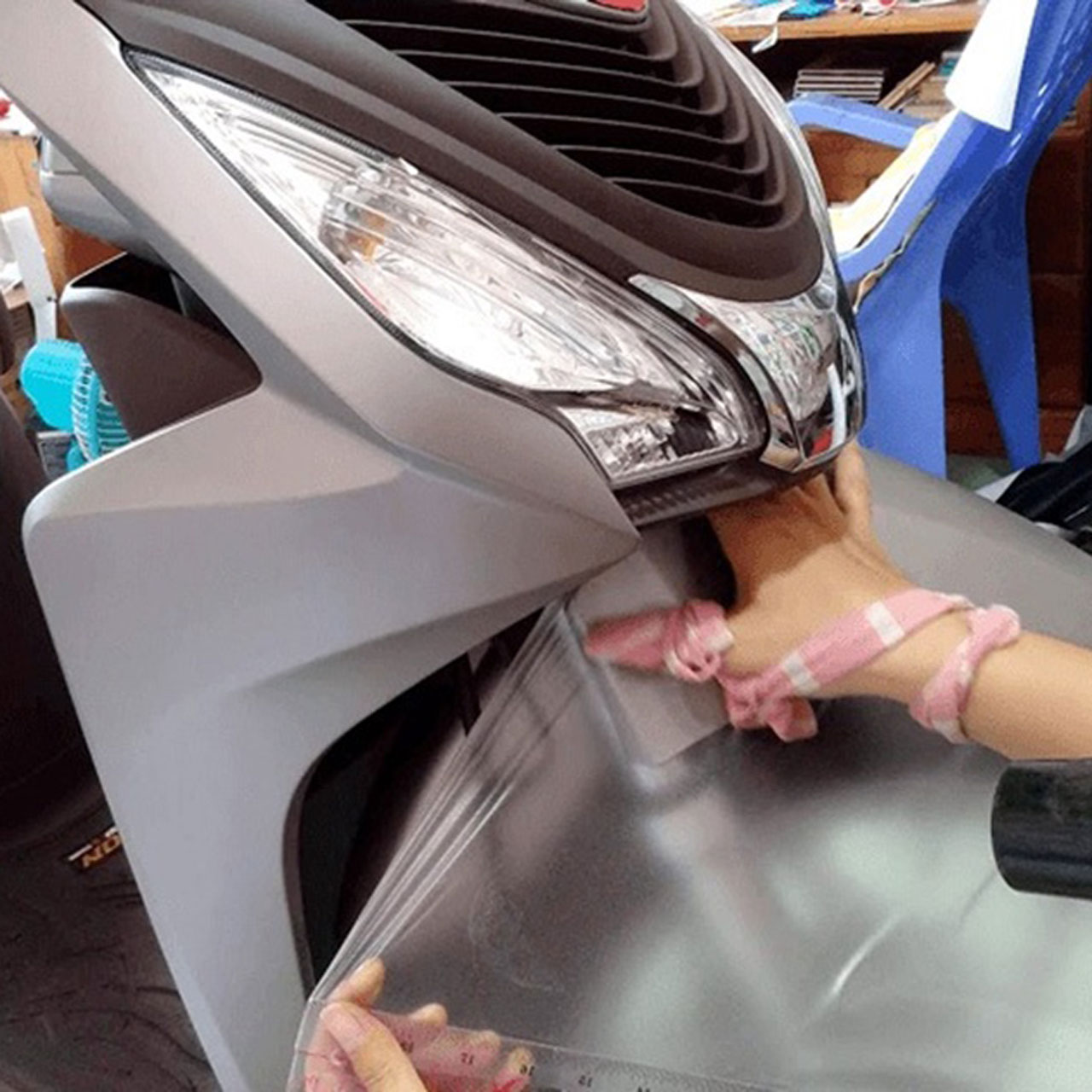 dán chống xước xe vision bao nhiêu tiền