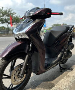 Dán xe Sh màu đen ánh đỏ