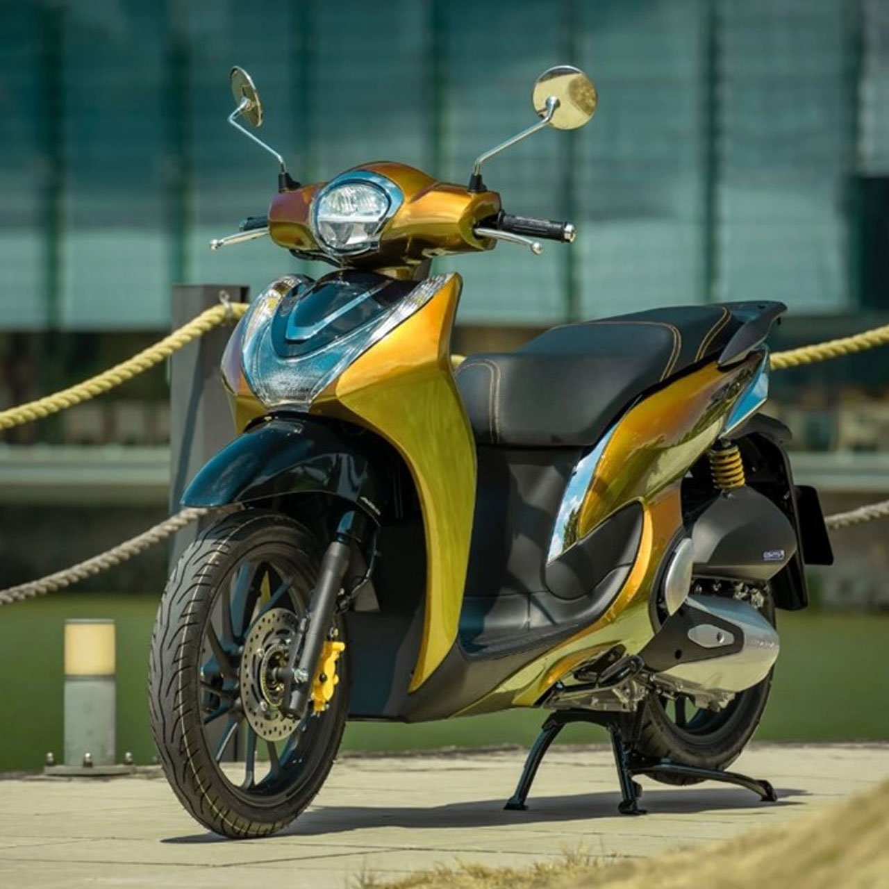 Dán xe sh mode màu vàng ánh kim