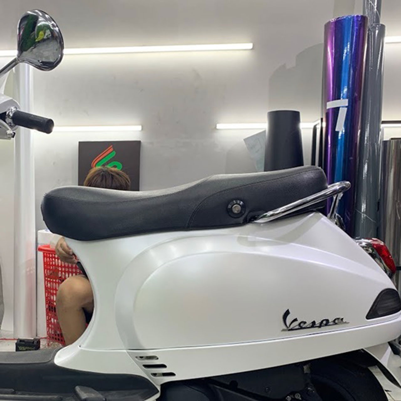 dán tem xe vespa sprint