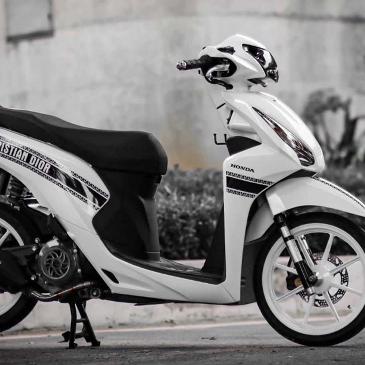 dán đổi màu xe vision bao nhiêu tiền