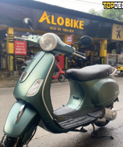 dán tem xe Vespa màu xanh