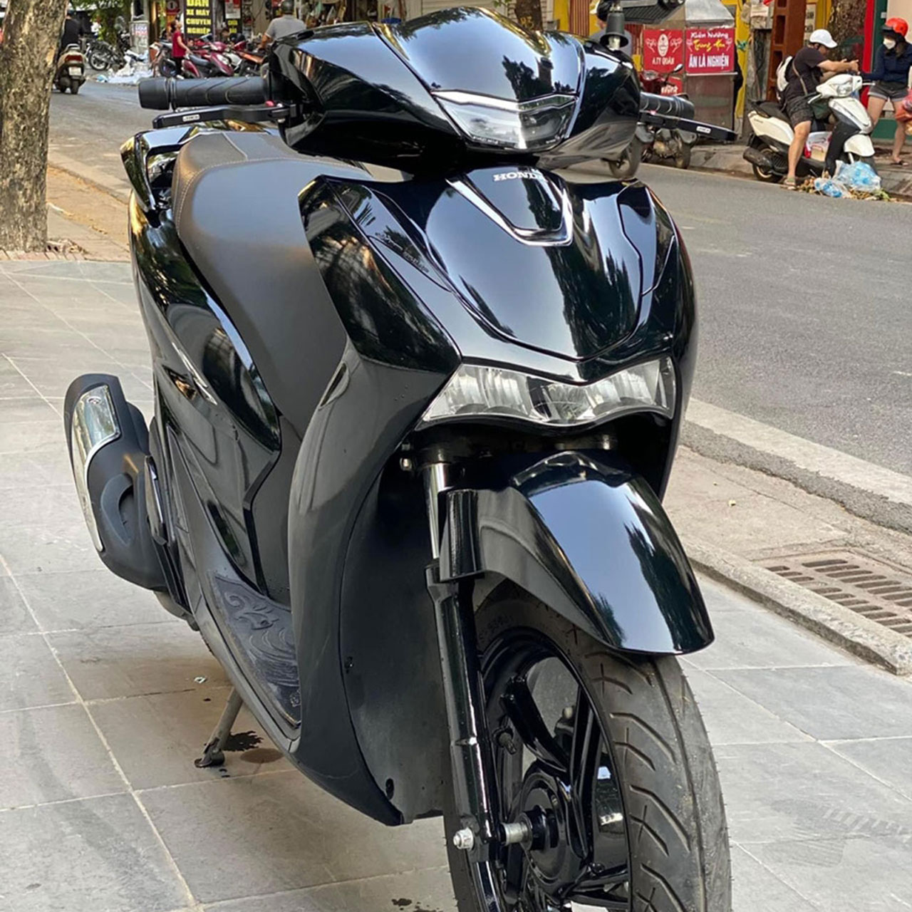 dán xe sh màu đen nhám giá bao nhiêu