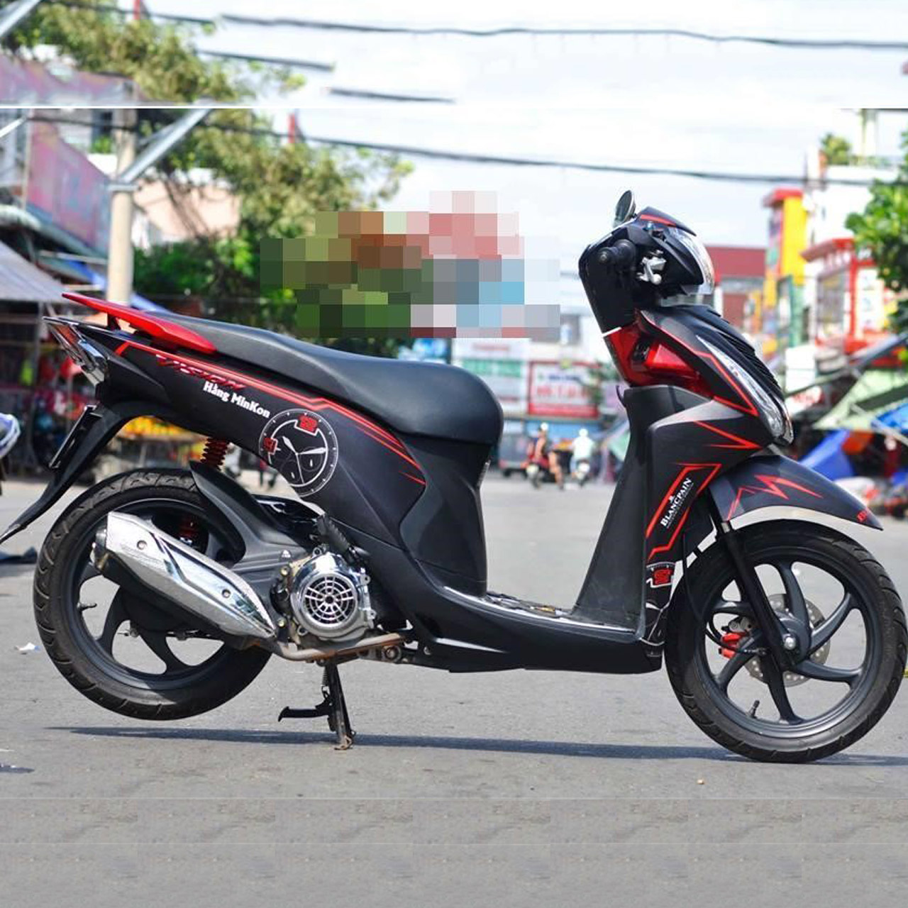 Dán xe Vision đen nhám phối tem Blancpain