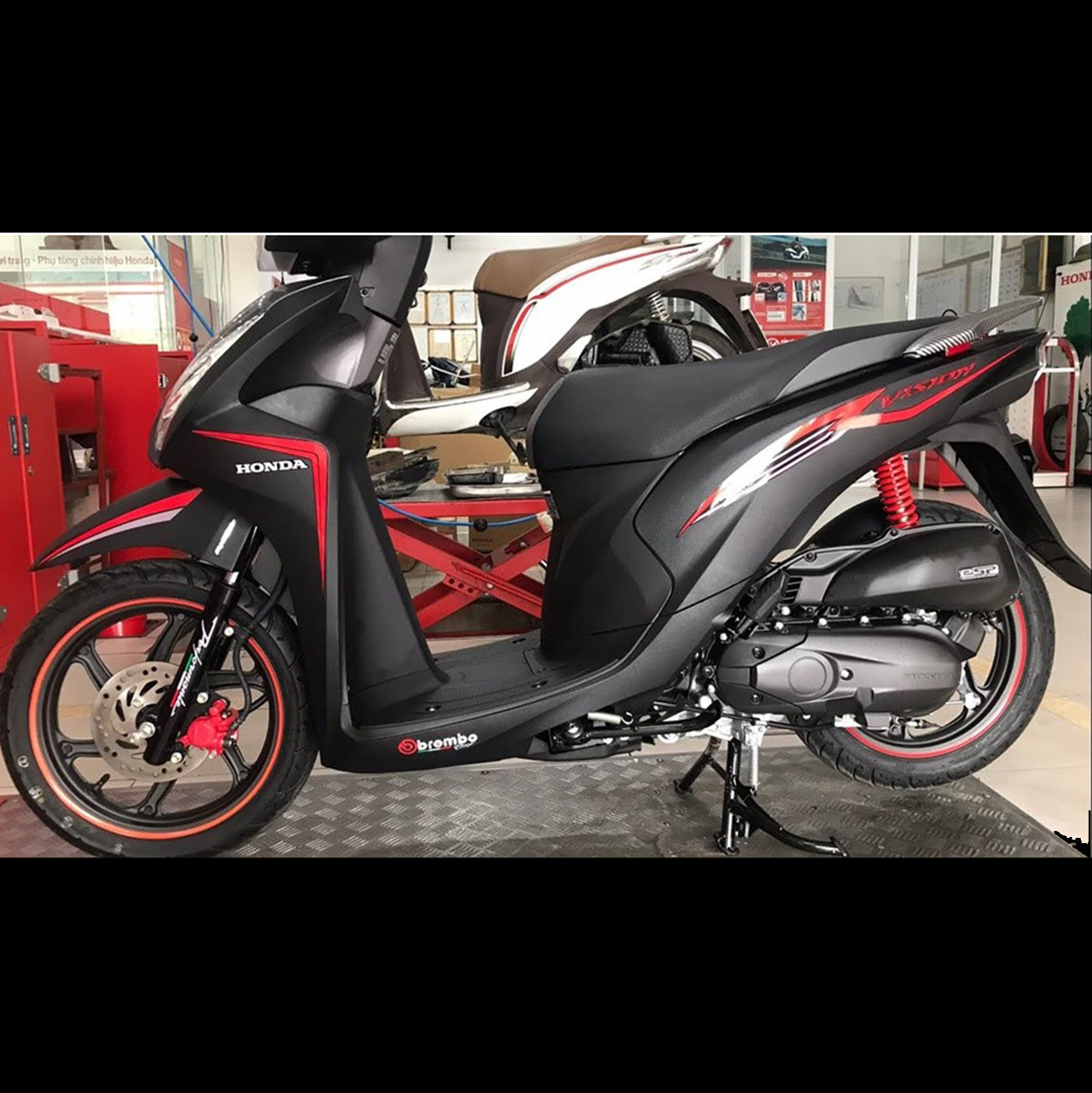 Dán xe Vision đen nhám phối tem chỉ cách điệu