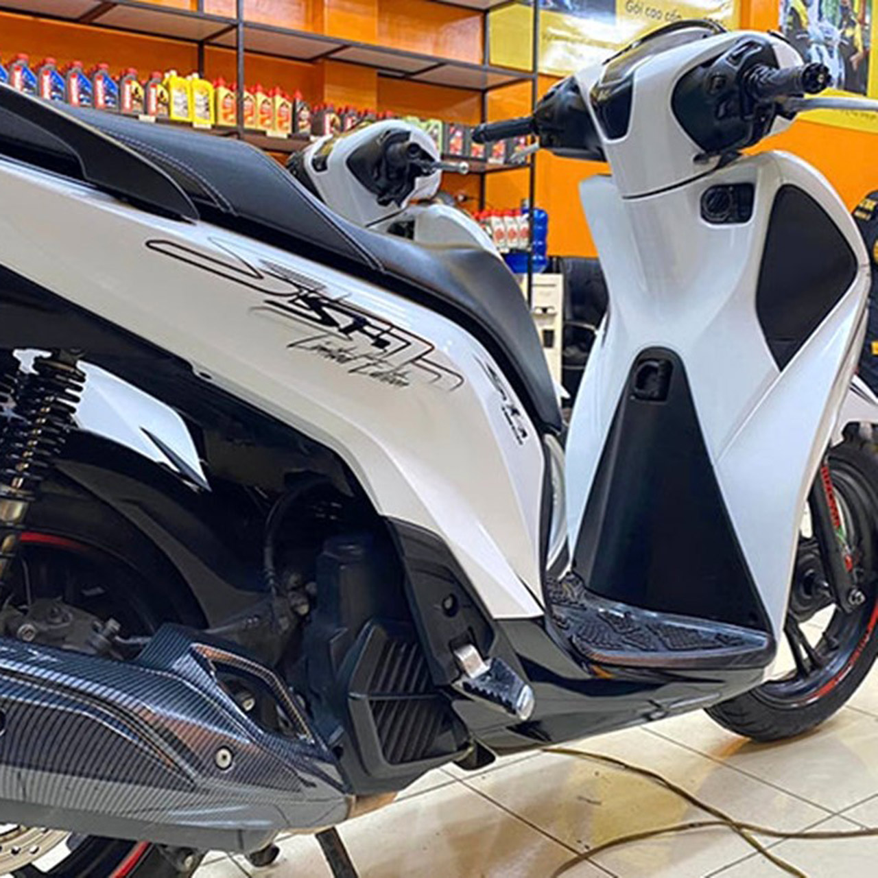 decal vision trắng tem limited