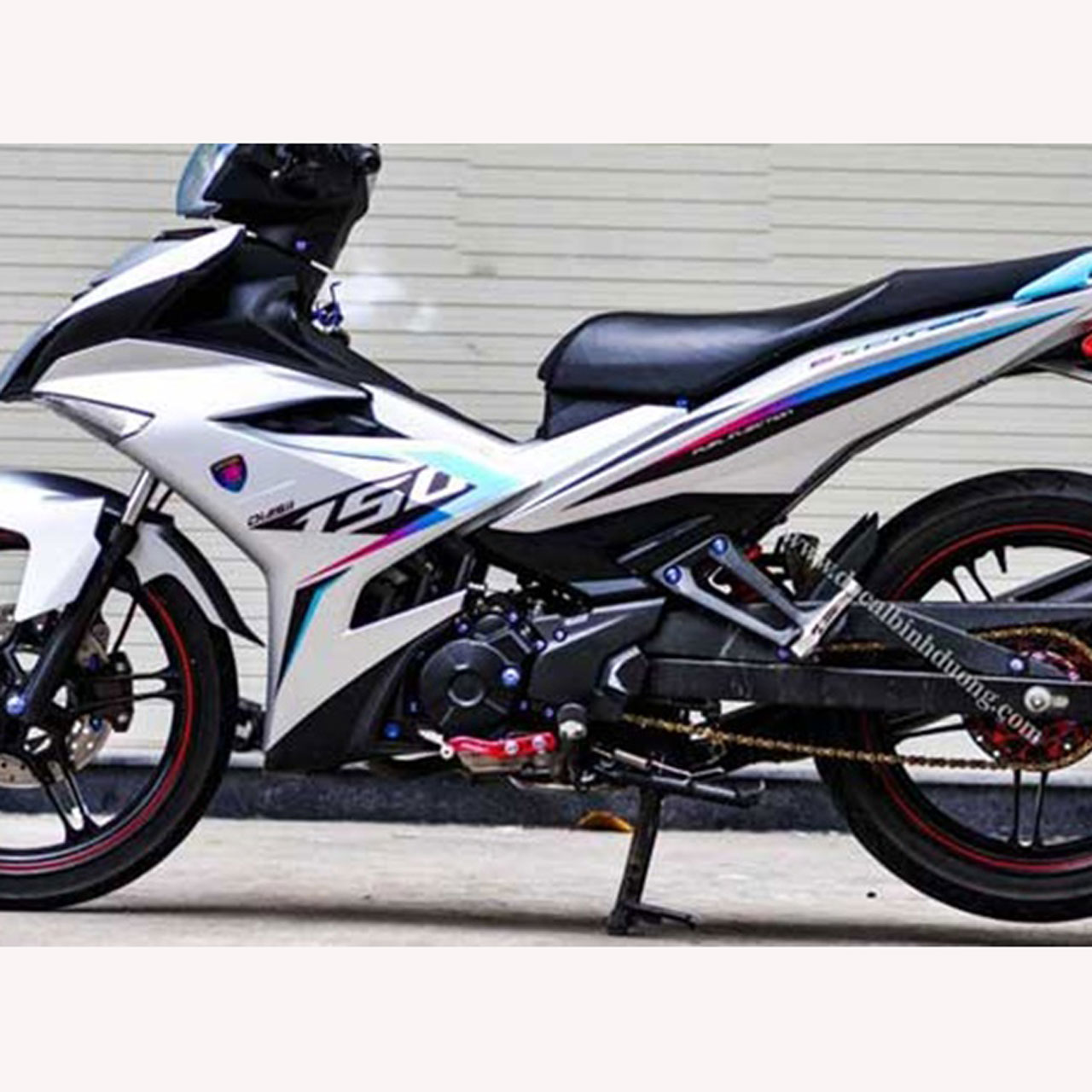 dán keo xe exciter 150