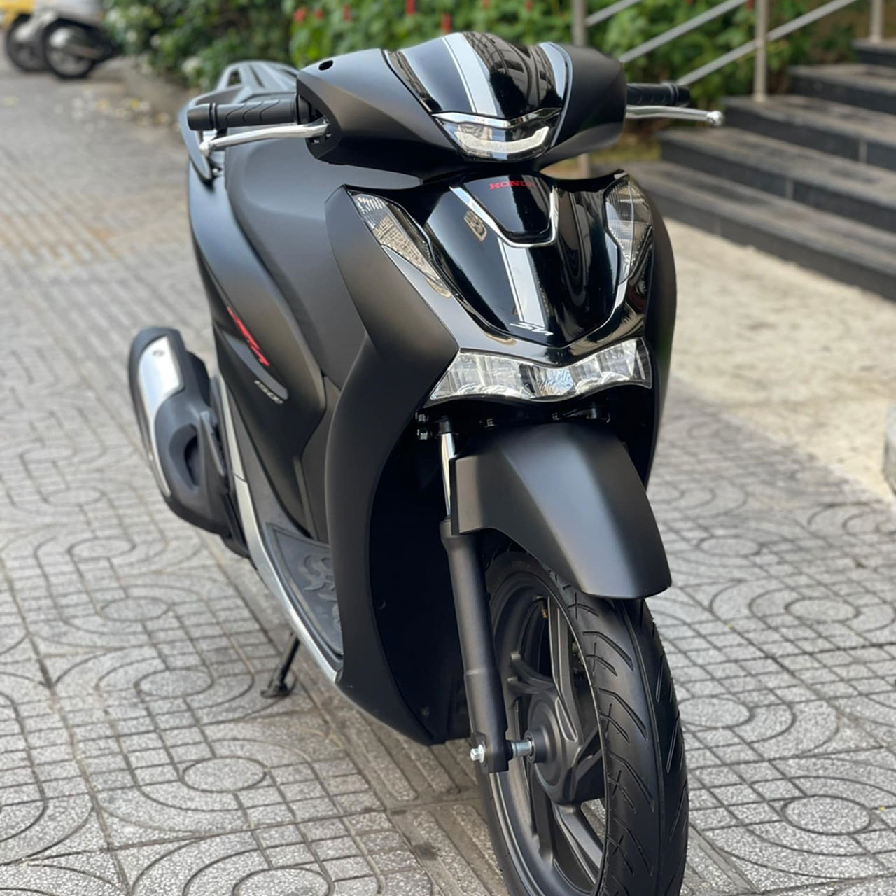 dán xe sh màu đen nhám