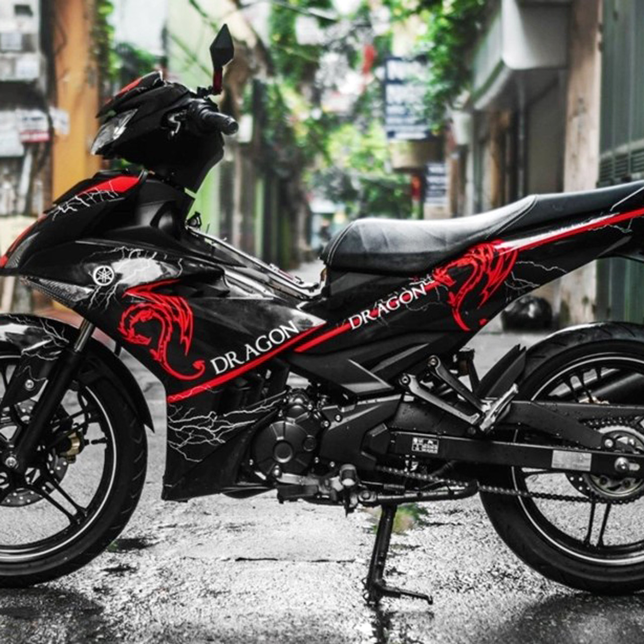 thiết kế tem xe máy