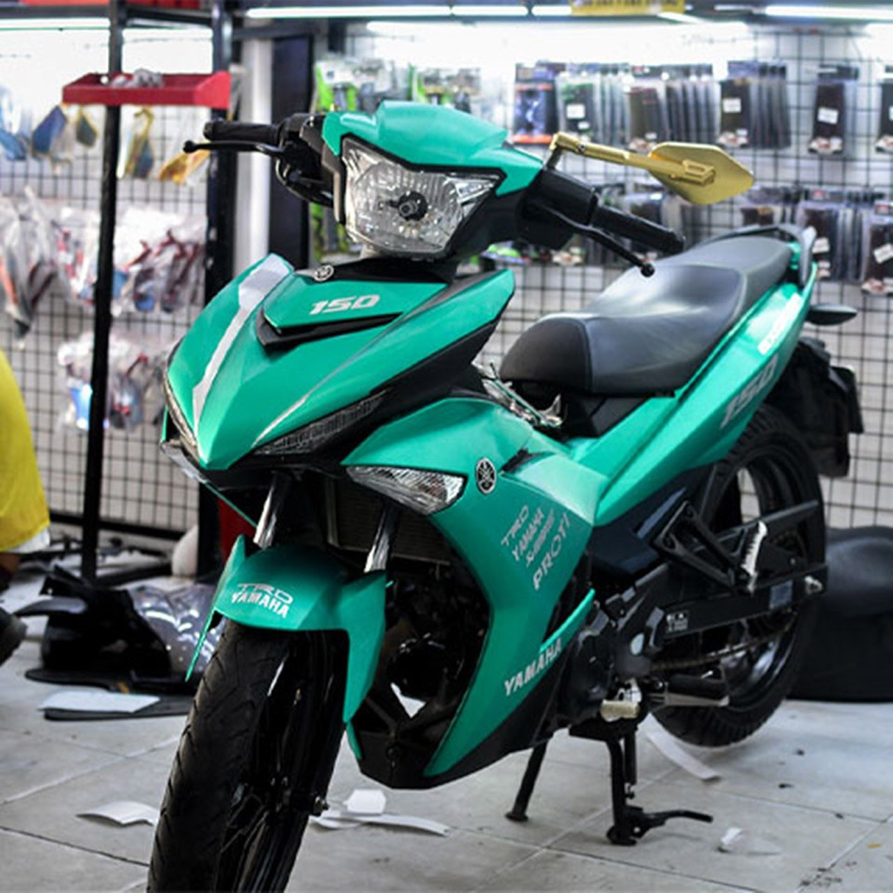 thiết kế tem xe máy