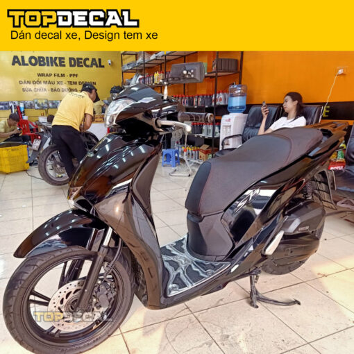 Xe SH Ý 2008 dán màu đen bóng 3 lớp - Ảnh 4