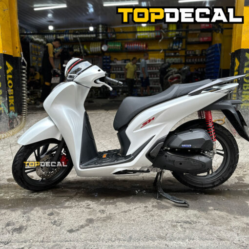 Dán xe Sh màu trắng ngọc trai phối tem Limited - Ảnh 4