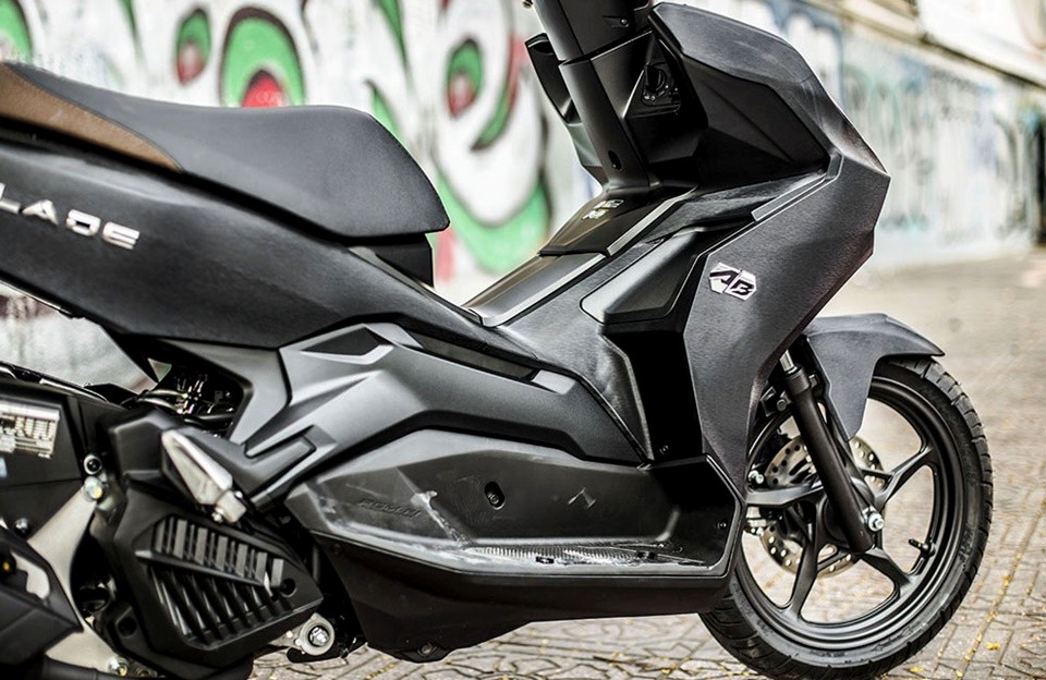 Dán decal xe Airblade