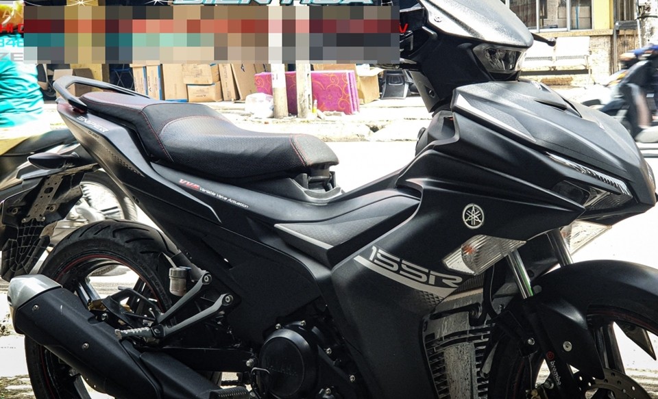 Dán decal xe Exciter 155