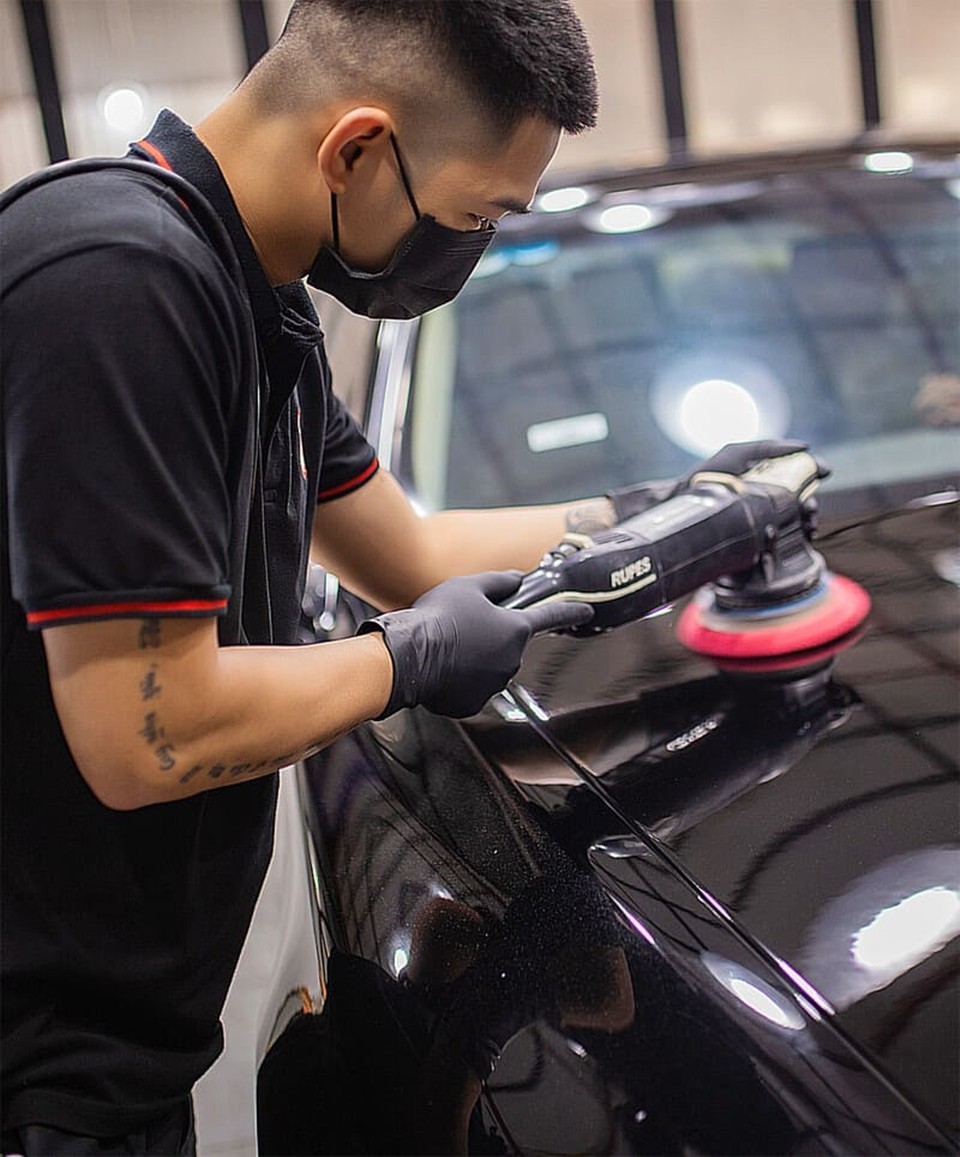 đánh bóng xe ô tô
