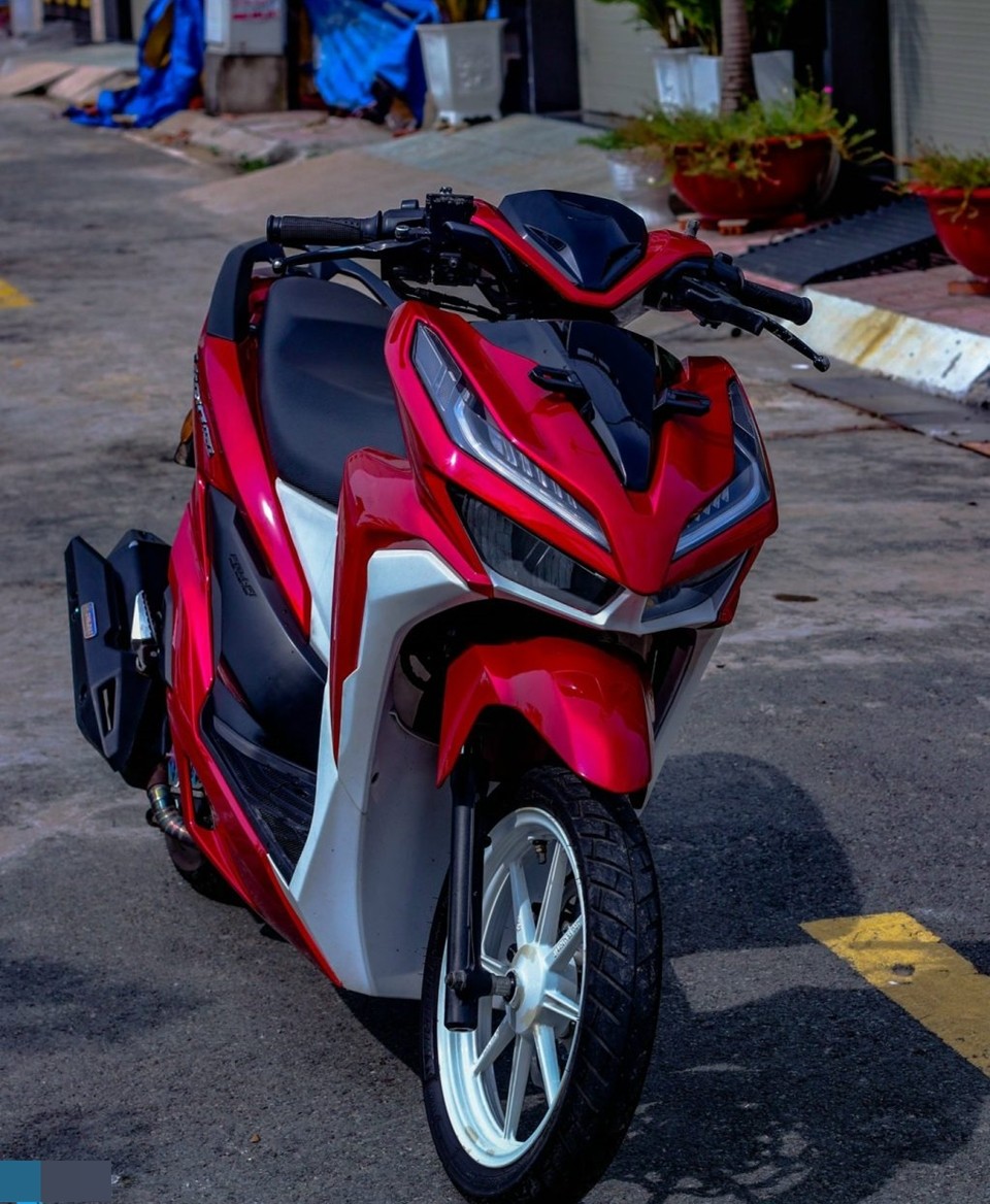 sơn lại xe máy bị xước bao nhiêu tiền