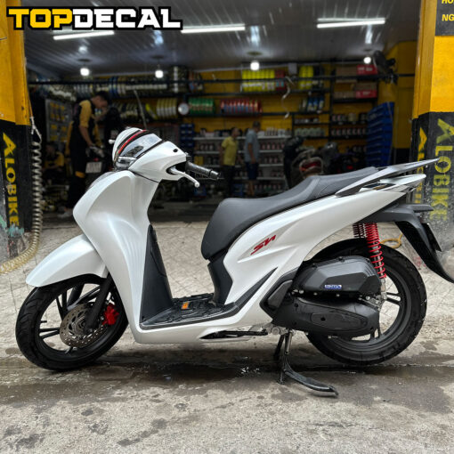 Dán xe Sh 350i màu trắng ngọc trai - Ảnh 3