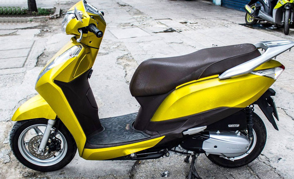 dán đổi màu xe lead