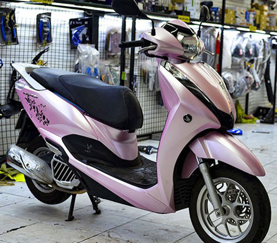 dán đổi màu xe lead