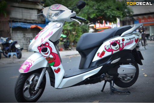 Dán tem xe Lead Gấu Dâu Lotso